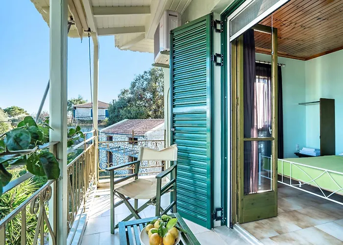 Old Boat Double 11 Apartment