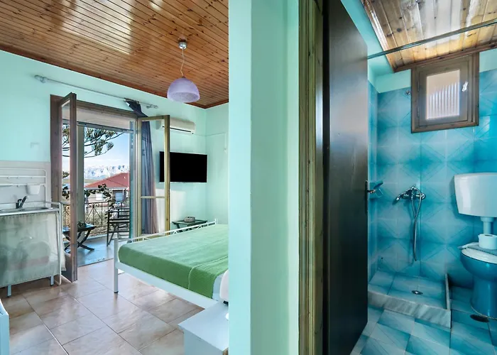 Old Boat Double 11 Apartment Nikiana